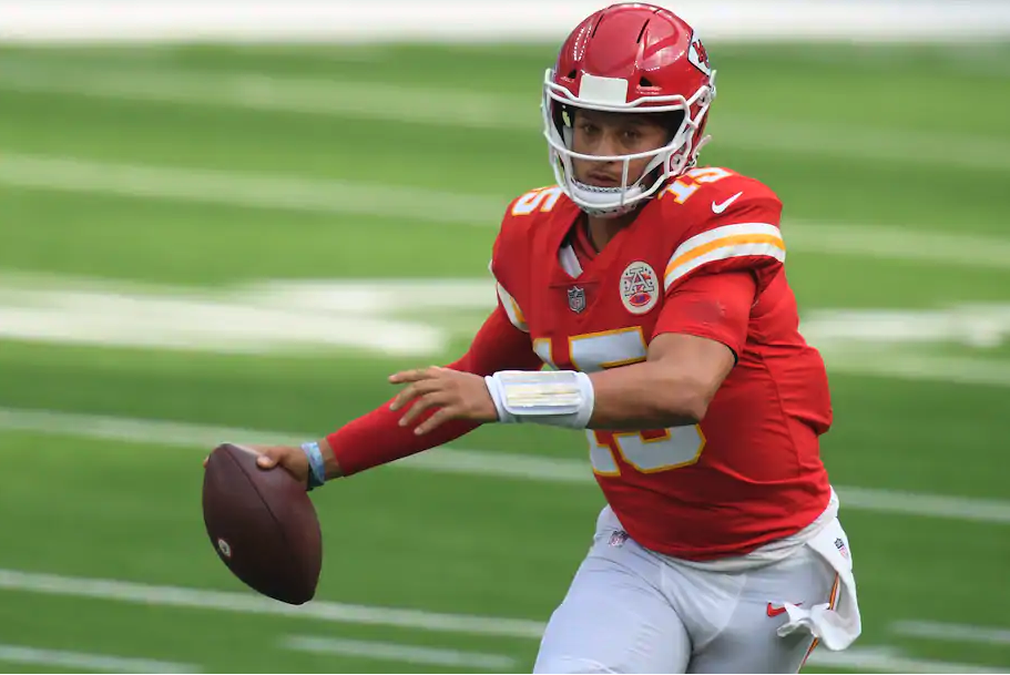 How Tall is Kyler Murray? NFLs Shortest QBs